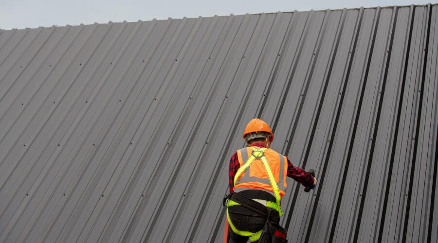 Professional residential roofers in Girard, TX